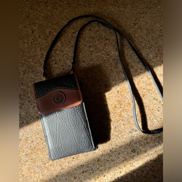 Crossbody cellphone wallet. GENUINE LEATHER crossbody phone bag - Picture 3 of 11